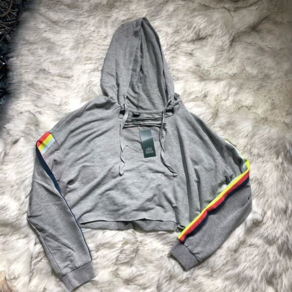 New Wild Fable cropped raw cut hoodie - Picture 3 of 8